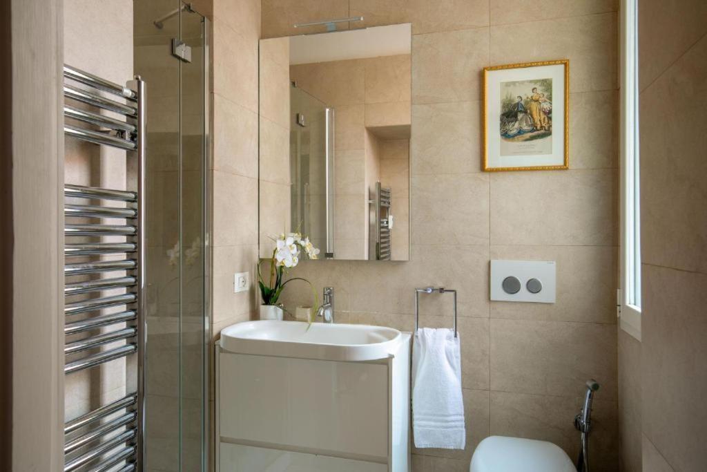Avignonesi Suites - Ca Domus Collection Рим Экстерьер фото